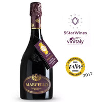 Una botella de Lambrusco 'Marcello Gran Cru', premiado en Vinitaly 2017, de color rojo vivo y aroma violáceo.