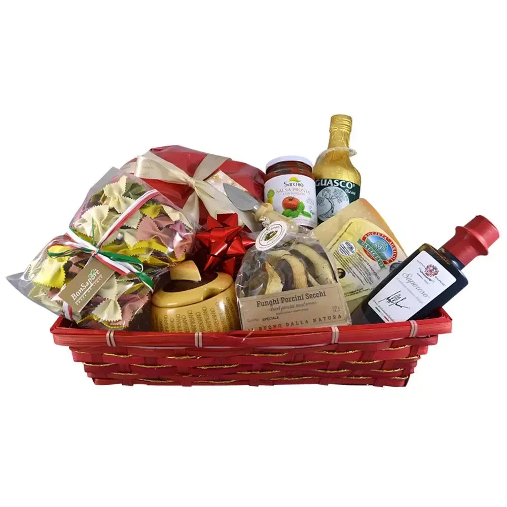 Discover the Verdi Christmas Hamper, a treasure trove of Italian flavours: aged Parmigiano, balsamic vinegar, extra virgin olive oil, porcini mushrooms.