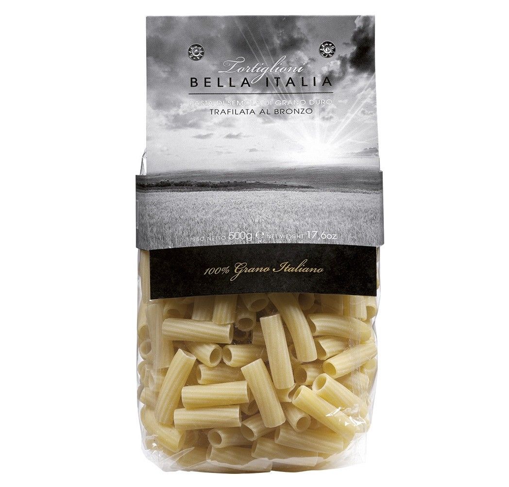 Esplora l'autenticità del gusto italiano con i Tortiglioni rigati di semola, trafilati al bronzo. Perfetti per sughi corposi e ricchi.
