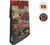 30 Monate gereifter Parmigiano Reggiano DOP von Vacche Rosse, ein raffinierter italienischer Käse mit intensivem Geschmack und bröckeliger Konsistenz.