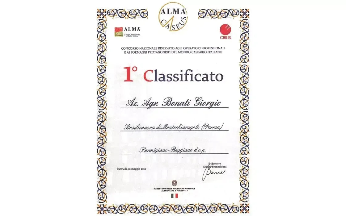 Un certificato che premia il Parmigiano Reggiano Bonat 4 Anni come vincitore del concorso dei migliori formaggi d'Italia nel 2020.
