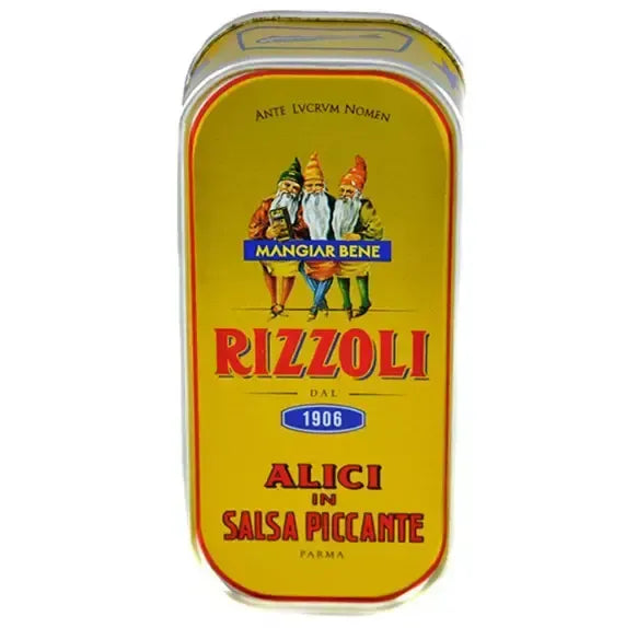 Gustosa scatola gialla di Alici Rizzoli in Salsa Piccante, una specialità italiana gourmet, proposta da Rizzoli dal 1906.