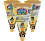 Un trio di confezioni da 300g di Parmigiano Reggiano DOP di Montagna, stagionato 24 mesi, per un sapore autentico delle colline italiane.