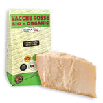 Un Parmigiano Reggiano biologico, prodotto di 24 mesi dalle Vacche Rosse di montagna, ricco di sapore e radicato nella tradizione italiana.