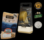 Iconico Parmigiano Reggiano DOP, stagionato per 24 mesi, presentato in una scatola regalo con etichetta rustica ed elegante.