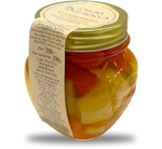 Un barattolo elegante racchiude la mestizia di sapori e tradizione: la giardiniera artigianale di Roberta, ricca di verdure colorate in agrodolce.