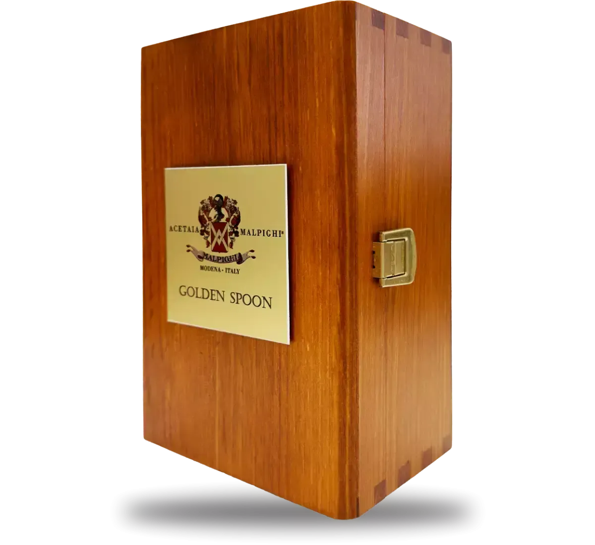 Un'elegante scatola di legno con chiusura, al cui interno si trova un pregiato Aceto Balsamico Tradizionale di Modena DOP, etichettato 'Golden Spoon'.