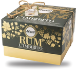 Un'invitante scatola regalo L'Imbibito, contenente un panettone al rum, arricchito con cioccolato e uvetta, per un Natale ricco di sapori tentatori.