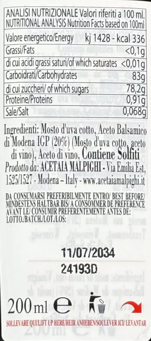 Una etichetta di condimento Saporoso rivela ingredienti e valori nutrizionali, esprimendo l'eleganza modenese in ogni goccia.
