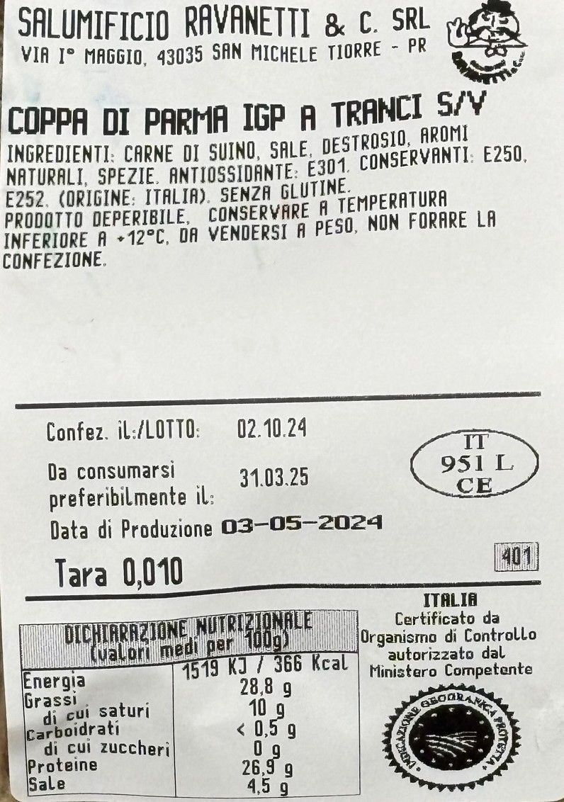 Un'intera Coppa di Parma IGP, maturata per 2 mesi, con etichetta che riporta ingredienti, valori nutrizionali e data di scadenza, prodotto italiano.