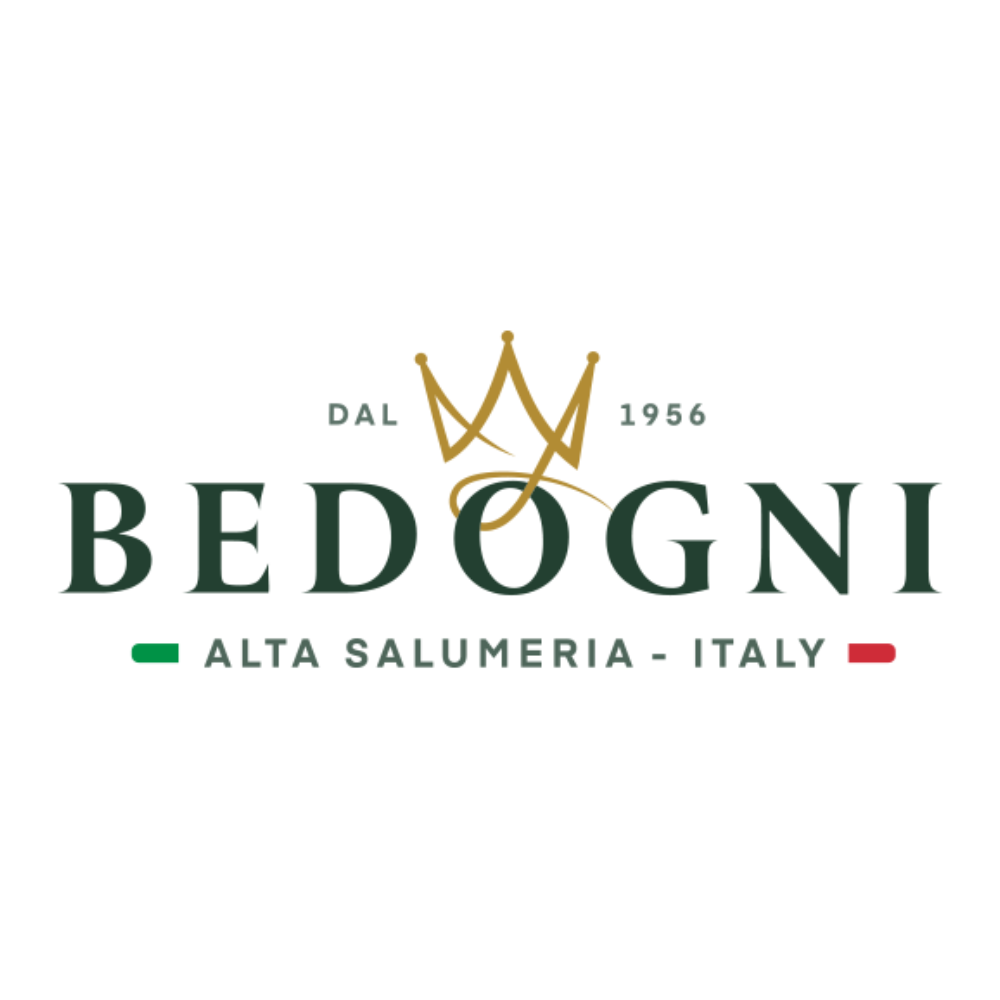 Logo Bedogni, Alta Salumeria dal 1956, con corona dorata e colori italiani, simbolo di qualità artigianale italiana.