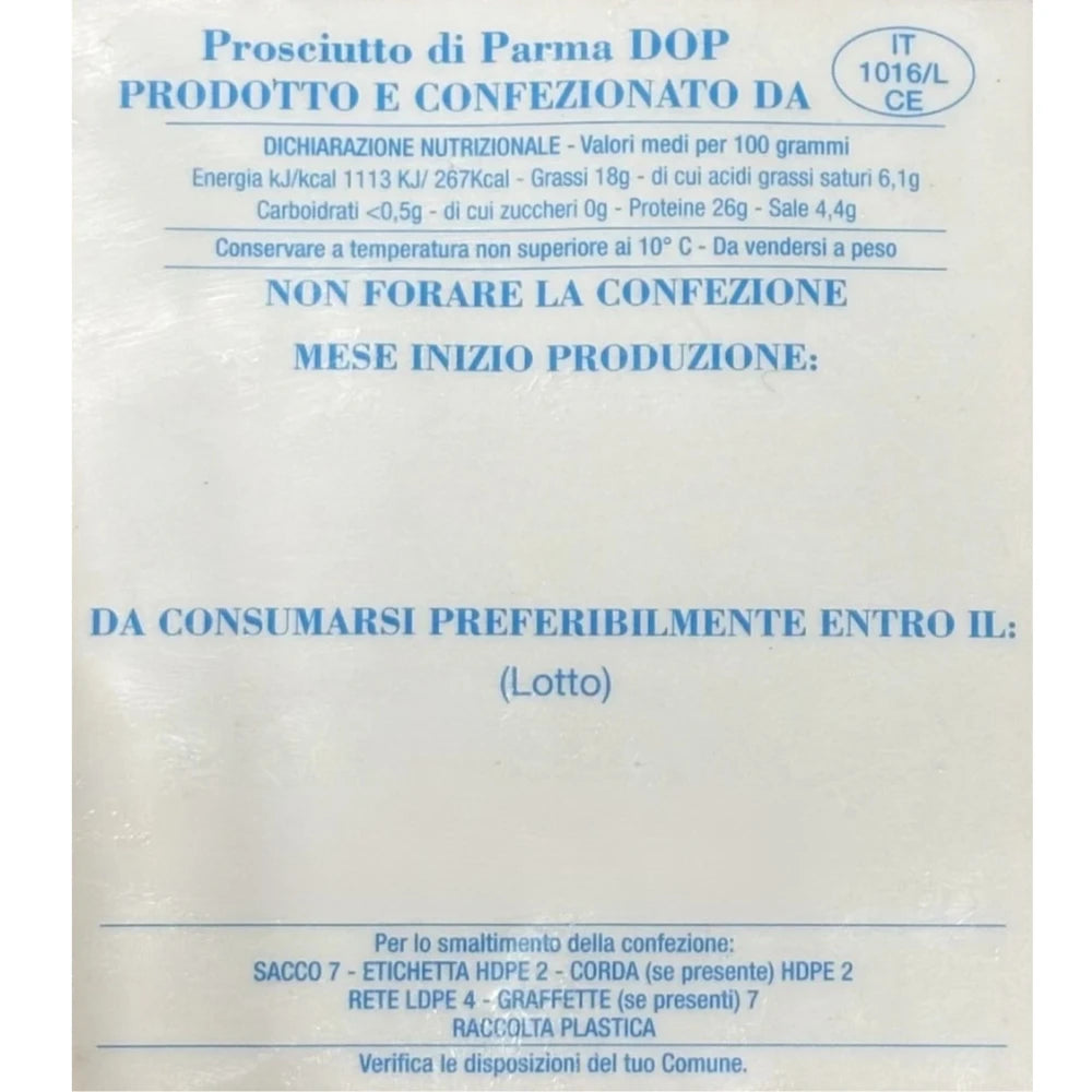 Una confezione autentica ed elegante racchiude un intero Prosciutto di Parma DOP, disossato e stagionato per 30 mesi, che esprime al meglio i gusti genuini dell'Emilia.