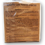 Una confezione trasparente mostra i funghi porcini secchi di qualità speciale, con la tabella nutrizionale dettagliatamente illustrata sul retro della confezione