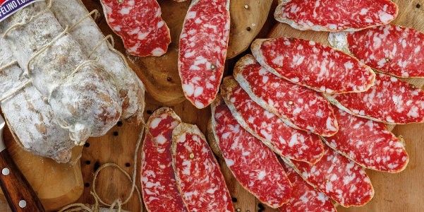 Varför Cavalier Umberto Boschis Felino-salami IGP är den Bästa Salami du Kan Smaka: Erkänd av Gambero Rosso
